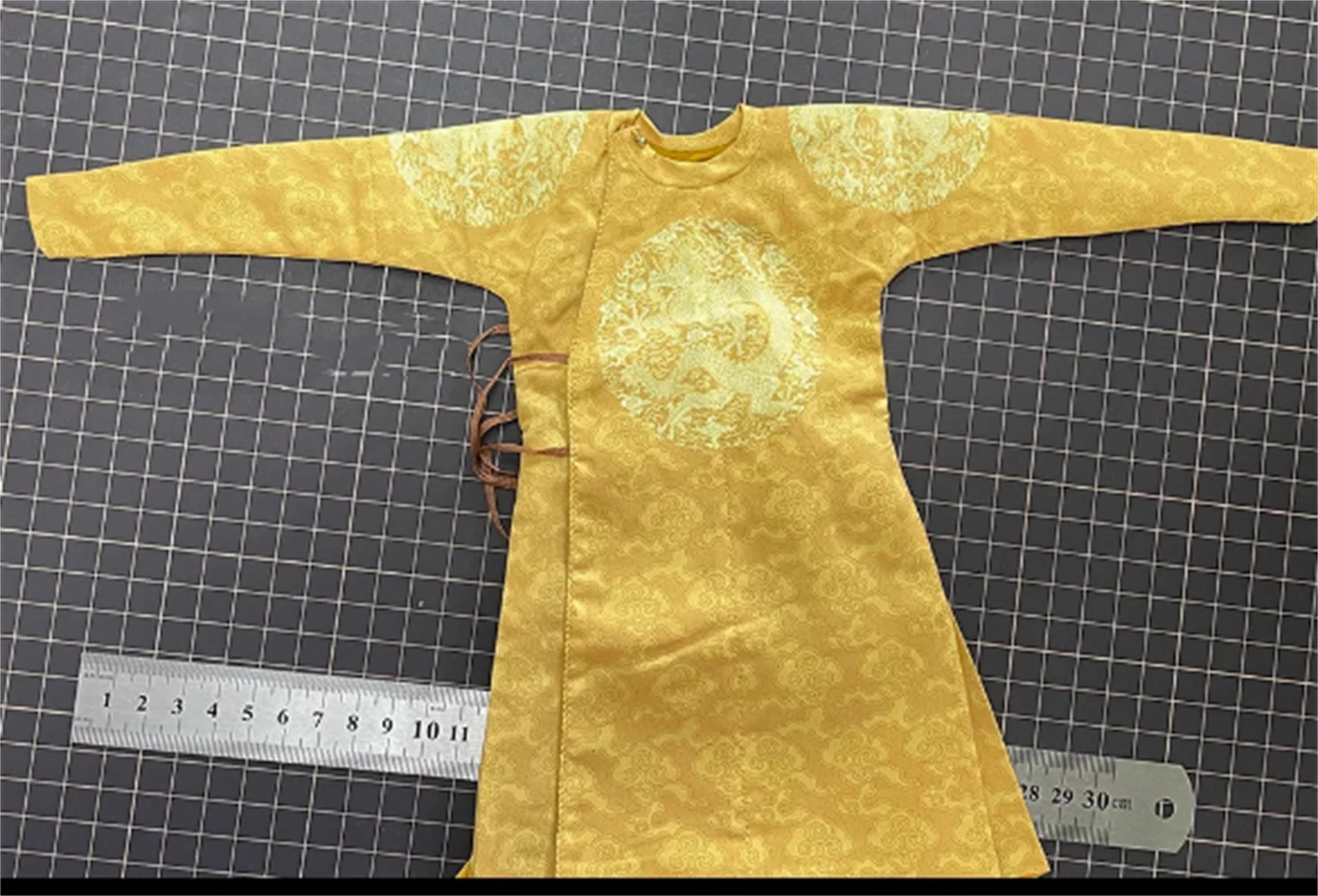 1/6 Male clothes 1/6 Yellow Dragon Robe Jiaozong JZMW-006 Di Gong Ming Dynasty Zhu Gaochi Dress for 12inch Figure Model Toy
1/6 Male clothes 1/6 Yellow Dragon Robe Jiaozong JZMW-006 Di Gong Ming Dynasty Zhu Gaochi Dress for 12inch Figure Model Toy