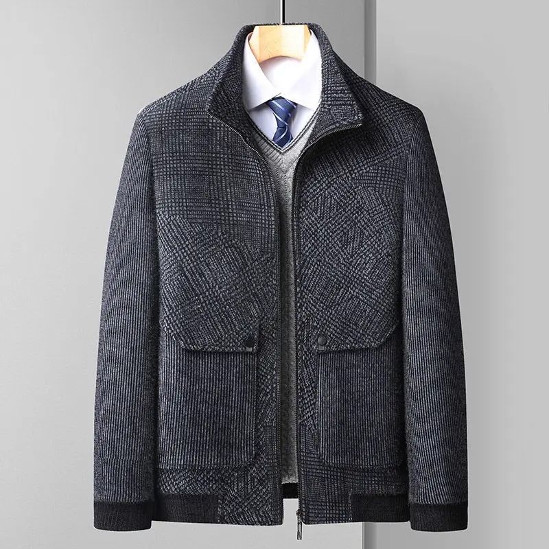 2023 Men Autumn Winter New Short Woolen Jackets Male Striped Long Sleeve Coats Men Stand Collar Wool & Blends Outerwear F505
2023 Men Autumn Winter New Short Woolen Jackets Male Striped Long Sleeve Coats Men Stand Collar Wool & Blends Outerwear F505