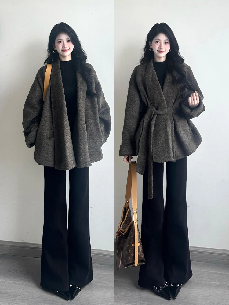 Gray Woolen Coat And Black Pants Women's Fashion Set 2026 Early Spring New Style Warm Thick Korean Style Casual Wear
Gray Woolen Coat And Black Pants Women's Fashion Set 2026 Early Spring New Style Warm Thick Korean Style Casual Wear