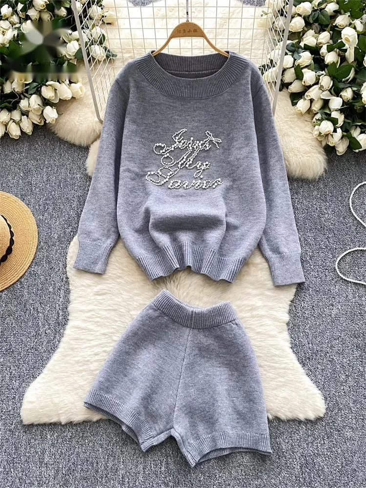 Шикарные вязаные костюмы с жемчугом и бисером, зимние толстые простые топы с круглым вырезом + эластичная талия, короткие осенние комплекты домашнего свитера
Шикарные вязаные костюмы с жемчугом и бисером, зимние толстые простые топы с круглым вырезом + эластичная талия, короткие осенние комплекты домашнего свитера