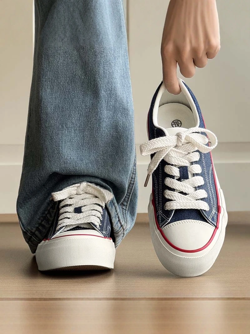 Men's Canvas Shoes Summer Breathable Denim Casual Thick Bottom Anti-slip Sports Low Top round Toe Rubber Sole Flat Heel Sneakers
Men's Canvas Shoes Summer Breathable Denim Casual Thick Bottom Anti-slip Sports Low Top round Toe Rubber Sole Flat Heel Sneakers