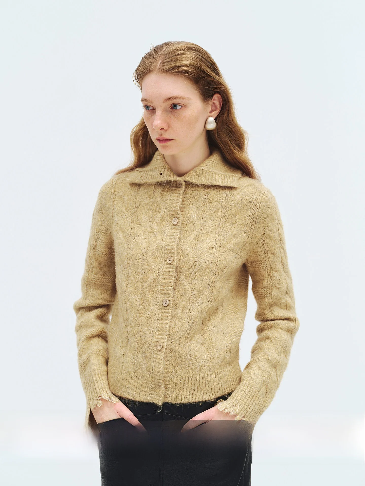 Ретро-кардиган с бахромой и отворотным воротником, теплый, мягкий, вязаный, с длинными рукавами, с узором «косы» и цветами, женский, зимний, модный
Ретро-кардиган с бахромой и отворотным воротником, теплый, мягкий, вязаный, с длинными рукавами, с узором «косы» и цветами, женский, зимний, модный