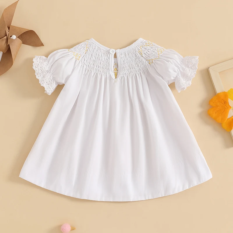 Toddler Girl Floral Print Ruffle Sleeve Round Neck A-Line Dress Baby Casual Dress with Bow Detail and Embroidery
Toddler Girl Floral Print Ruffle Sleeve Round Neck A-Line Dress Baby Casual Dress with Bow Detail and Embroidery