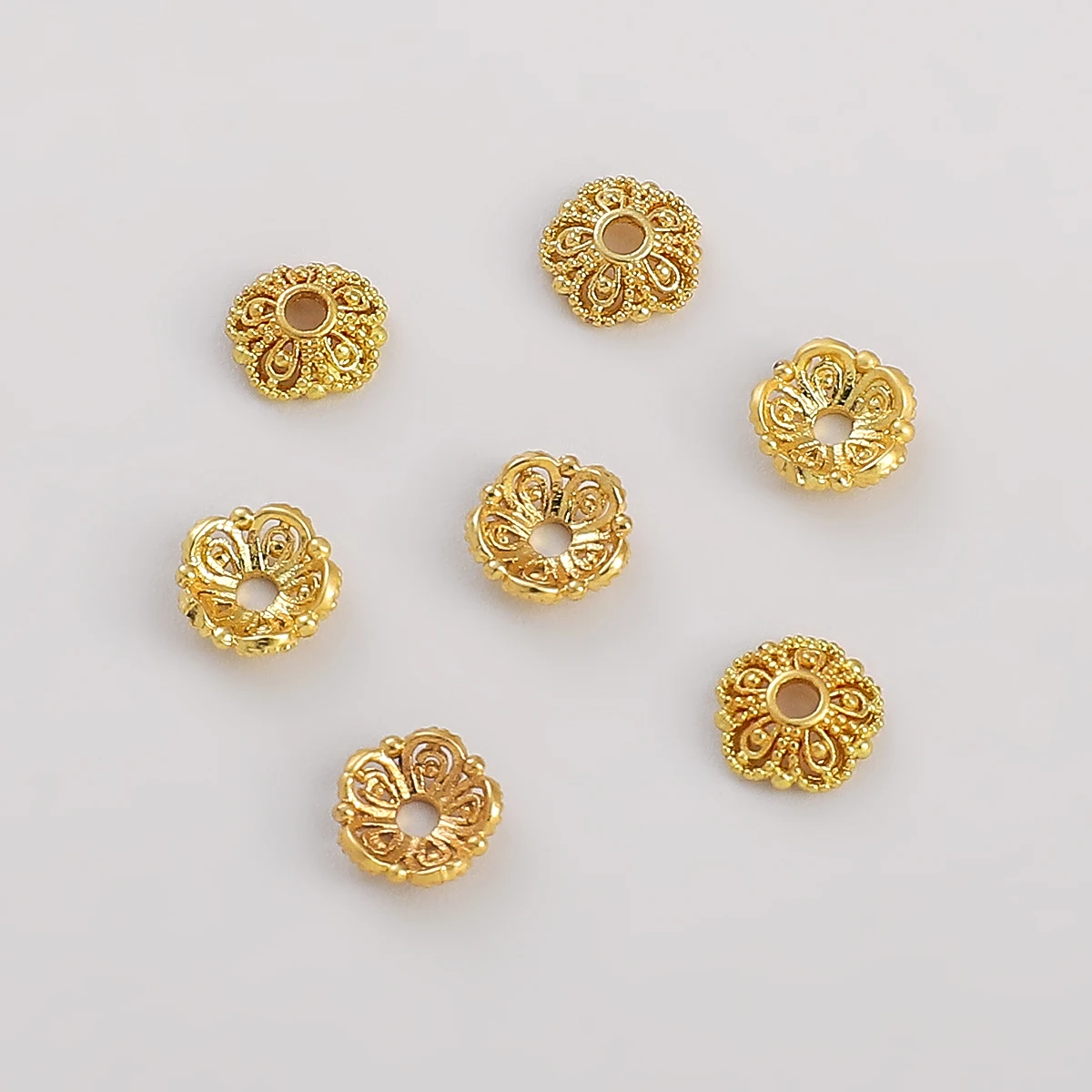 2 шт. металлические колпачки для бусин, латунные круглые колпачки для бисера, свободные разделители для бусин, аксессуары для изготовления браслетов, ожерелий и ювелирных изделий
2 шт. металлические колпачки для бусин, латунные круглые колпачки для бисера, свободные разделители для бусин, аксессуары для изготовления браслетов, ожерелий и ювелирных изделий