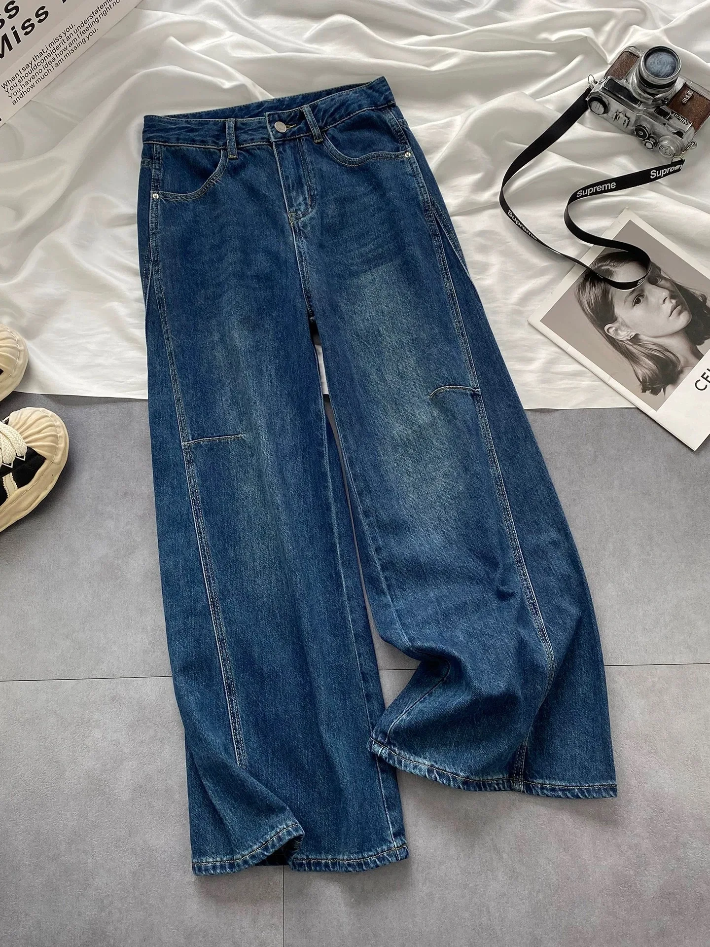 Мужские джинсы в американском ретро-стиле, осенне-зимняя новинка, трендовые свободные широкие брюки-«косы» в уличном стиле, повседневные
Мужские джинсы в американском ретро-стиле, осенне-зимняя новинка, трендовые свободные широкие брюки-«косы» в уличном стиле, повседневные