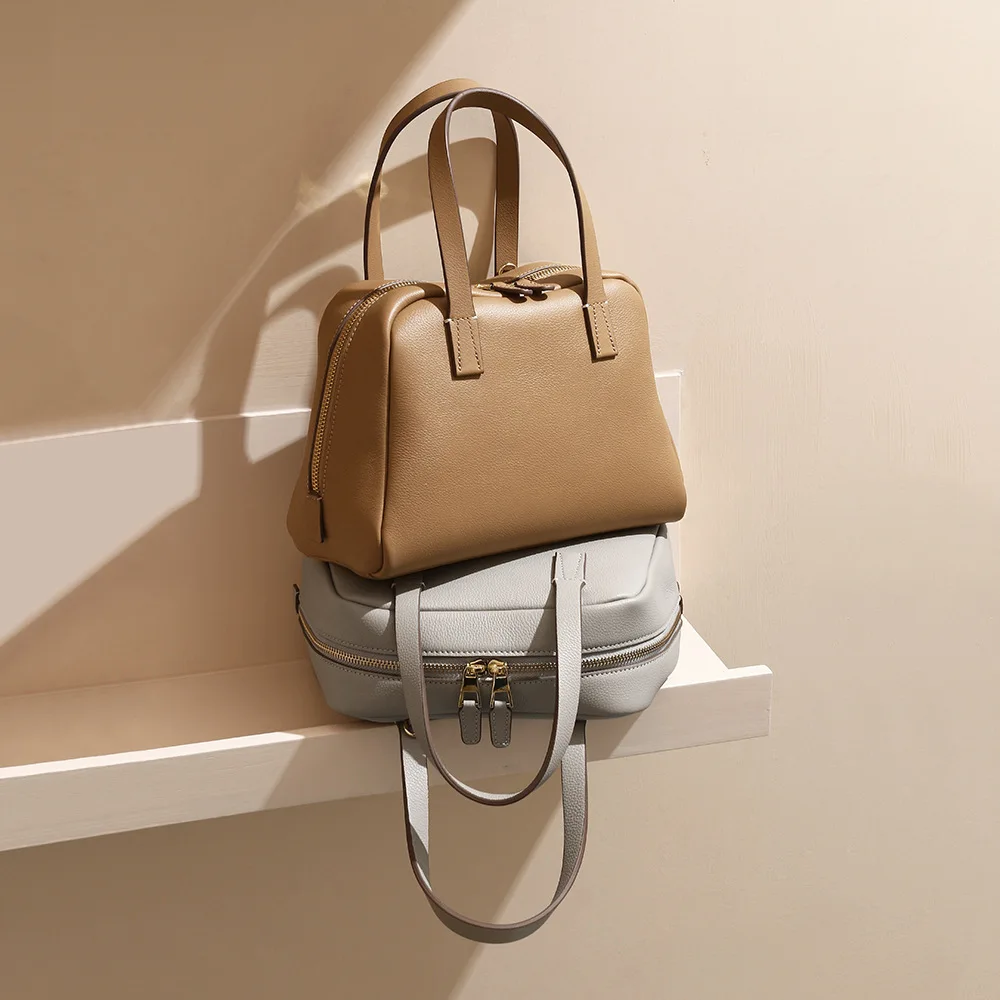 2024 New Top Layer Cowhide Versatile Commuting For Large Capacity Crossbody Bag Female Simple And Fashionable Handbag Top-handle
2024 New Top Layer Cowhide Versatile Commuting For Large Capacity Crossbody Bag Female Simple And Fashionable Handbag Top-handle