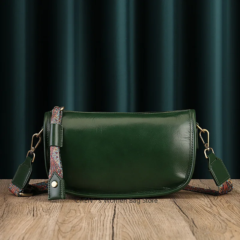 Graphic Pattern Zipper Crossbody Bag, Stylish Leather Shoulder Bag with Wide Strap Large Capacity Daily Purse Designer Hobos Bag
Graphic Pattern Zipper Crossbody Bag, Stylish Leather Shoulder Bag with Wide Strap Large Capacity Daily Purse Designer Hobos Bag