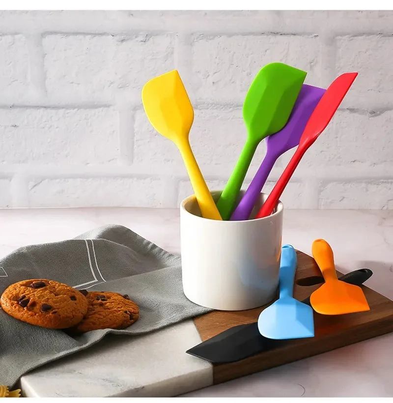 1PC Small Heat Resistant Integrate Handle Silicone Spooncolor Silicone Scraper Cake Cream Spatula Knife Kitchen Baking Tool
1PC Small Heat Resistant Integrate Handle Silicone Spooncolor Silicone Scraper Cake Cream Spatula Knife Kitchen Baking Tool