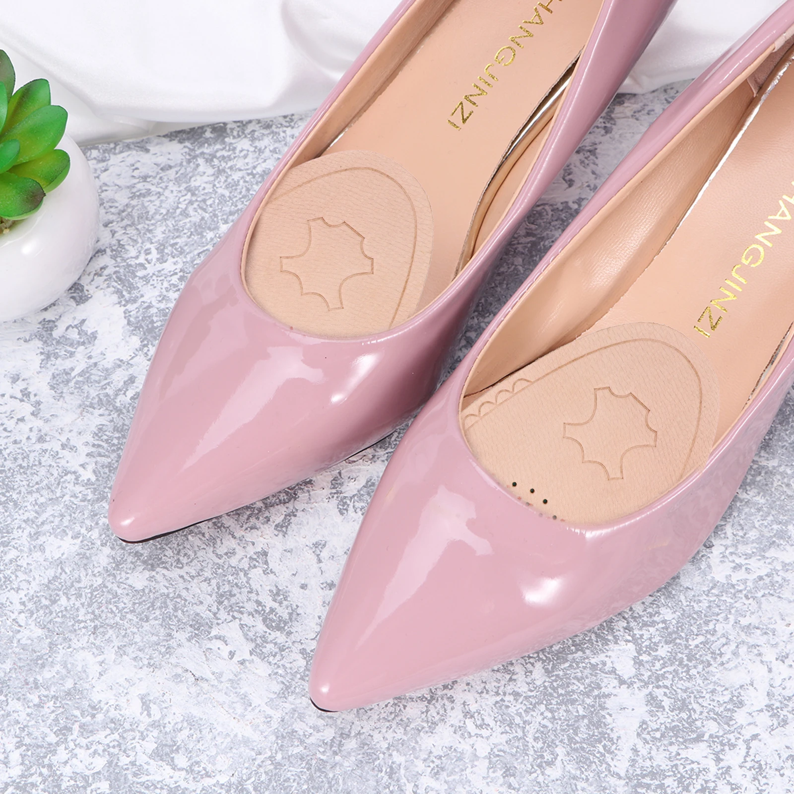 Anti-slip Foot Pad Women High Heel Pumps Metatarsal Insert Half Sole Mat Insoles Front Palm Pad Invisible High-heel Insoles Foot
Anti-slip Foot Pad Women High Heel Pumps Metatarsal Insert Half Sole Mat Insoles Front Palm Pad Invisible High-heel Insoles Foot