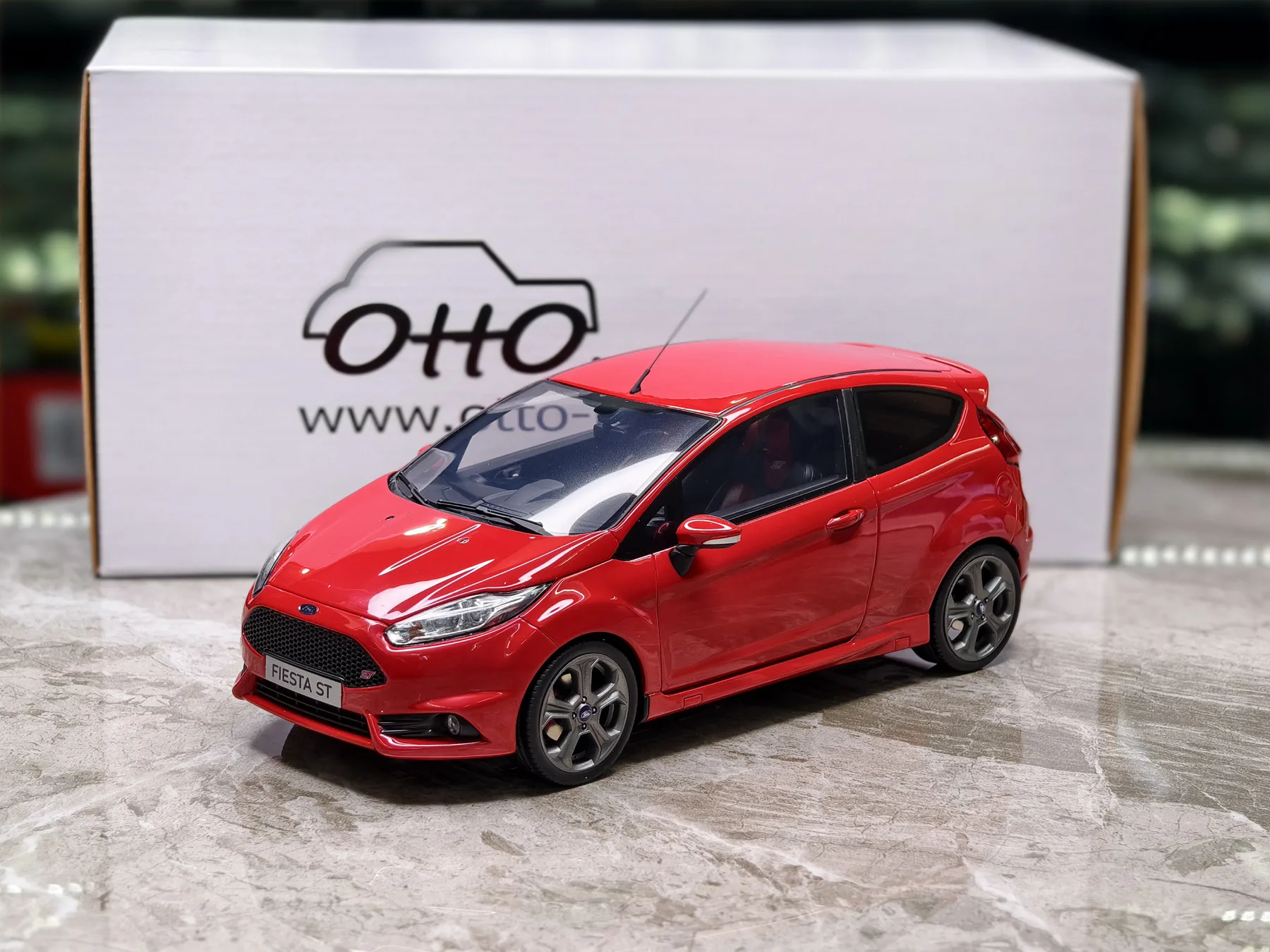 OTTO 1:18 FIESTA MK7 ST RACE RED BRQA 2016 Simulation Limited Edition Resin Metal Static Car Model Toy Gift
OTTO 1:18 FIESTA MK7 ST RACE RED BRQA 2016 Simulation Limited Edition Resin Metal Static Car Model Toy Gift