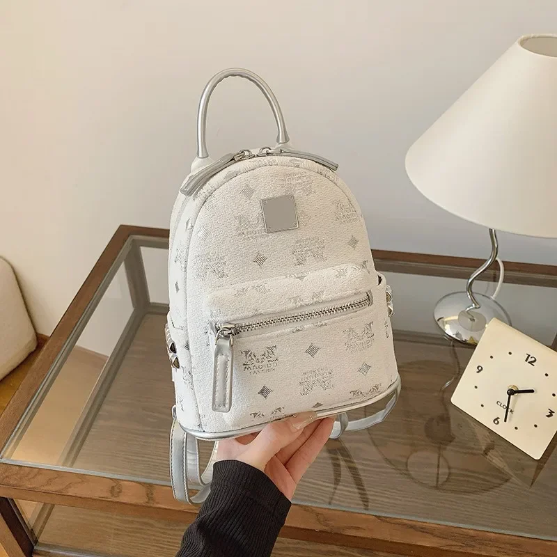 2025 Launch: Women's High - end Backpack. Fashion - inspired, Exquisite, Comfortable, Versatile for Commuting, Niche Design
2025 Launch: Women's High - end Backpack. Fashion - inspired, Exquisite, Comfortable, Versatile for Commuting, Niche Design