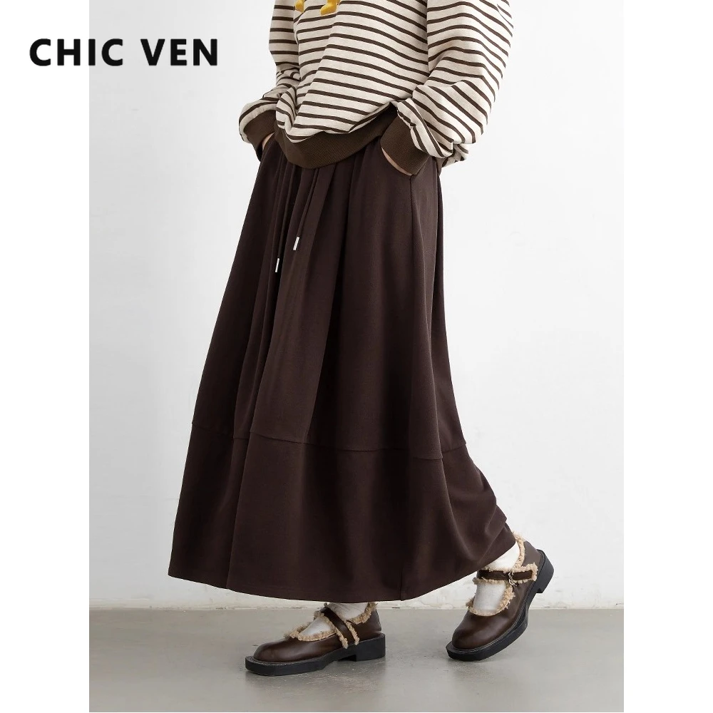 CHIC VEN женские юбки однотонные трапециевидные свободные повседневные юбки средней длины с эластичной резинкой на талии плюшевая женская плиссированная юбка осень-зима 2025
CHIC VEN женские юбки однотонные трапециевидные свободные повседневные юбки средней длины с эластичной резинкой на талии плюшевая женская плиссированная юбка осень-зима 2025