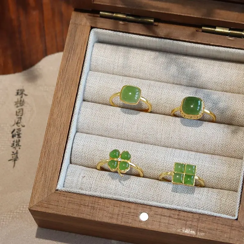 Natural Hetian jade jasper female Russian S925 silver inlaid with small sweet potato ring
Natural Hetian jade jasper female Russian S925 silver inlaid with small sweet potato ring