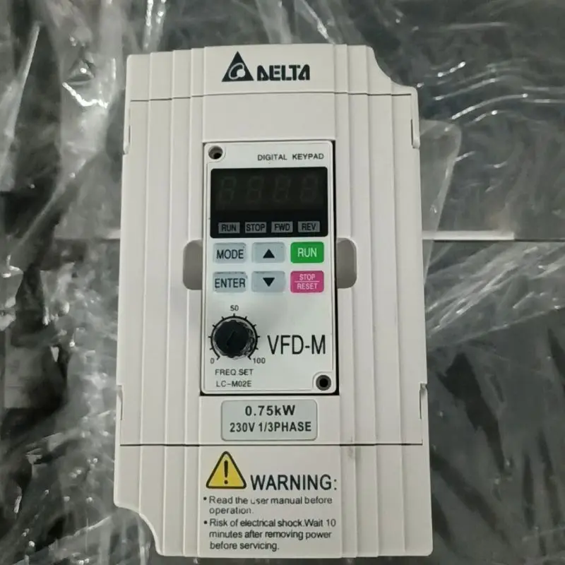 Used Original Delta dismantling VFD007M21A frequency converter, VFD-M, power 0.75KW,
Used Original Delta dismantling VFD007M21A frequency converter, VFD-M, power 0.75KW,