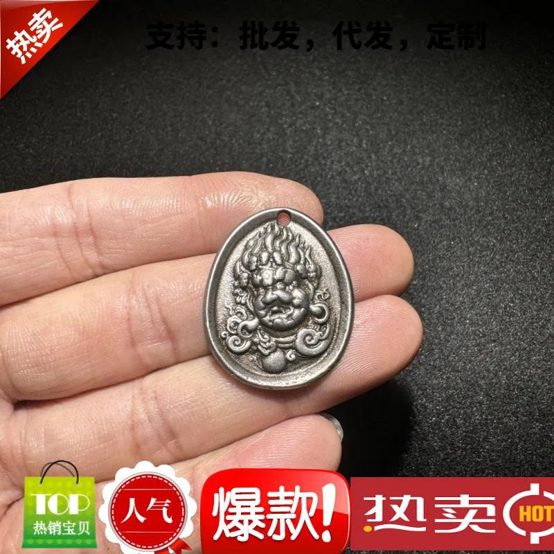 Tibetan Style Iron Ornament Collection Craft Pendant Antique Distressed Amulet Pendant
Tibetan Style Iron Ornament Collection Craft Pendant Antique Distressed Amulet Pendant