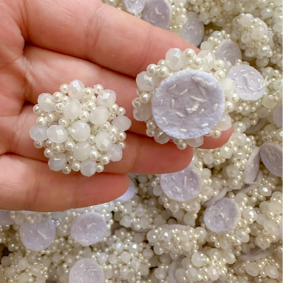 5PCS Handmade beaded tassel wedding dress embroidery accessories fabric patches
5PCS Handmade beaded tassel wedding dress embroidery accessories fabric patches