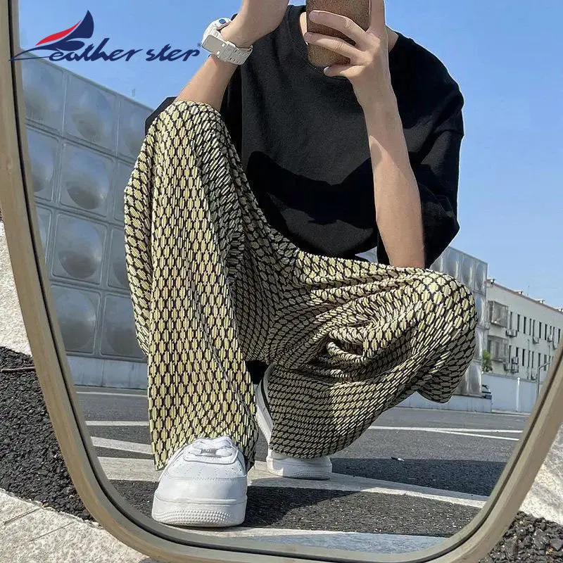 Pleated Pants Men Fashion Casual Plaid Pants Women Streetwear Korean Loose Straight Ice Silk Pants Male Plus Size Trousers
Pleated Pants Men Fashion Casual Plaid Pants Women Streetwear Korean Loose Straight Ice Silk Pants Male Plus Size Trousers