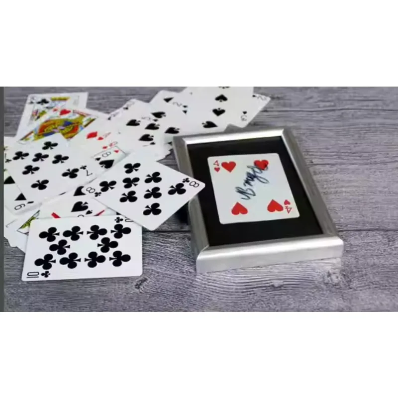 Подписанная карта через рамку Волшебный трюк Визуальная карта для рамки Иллюзия для сценического ментализма и реквизита магии крупным планом
Подписанная карта через рамку Волшебный трюк Визуальная карта для рамки Иллюзия для сценического ментализма и реквизита магии крупным планом