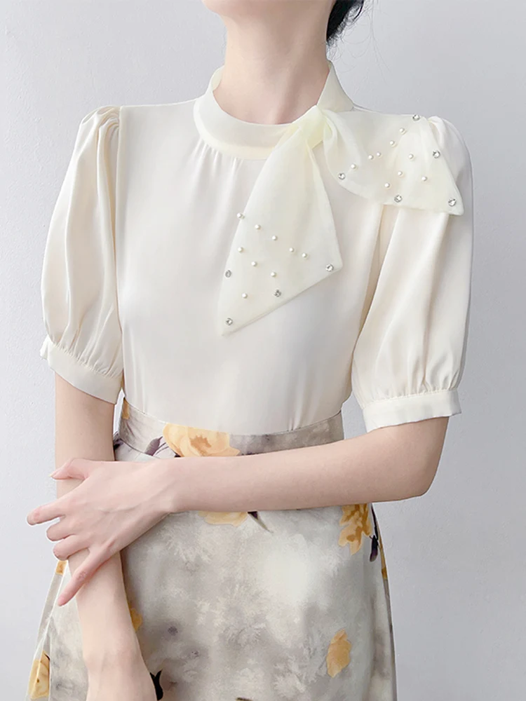 Корейский летний топ из атласа персикового цвета с узелками, пэчворком и бисером, новинка
Корейский летний топ из атласа персикового цвета с узелками, пэчворком и бисером, новинка