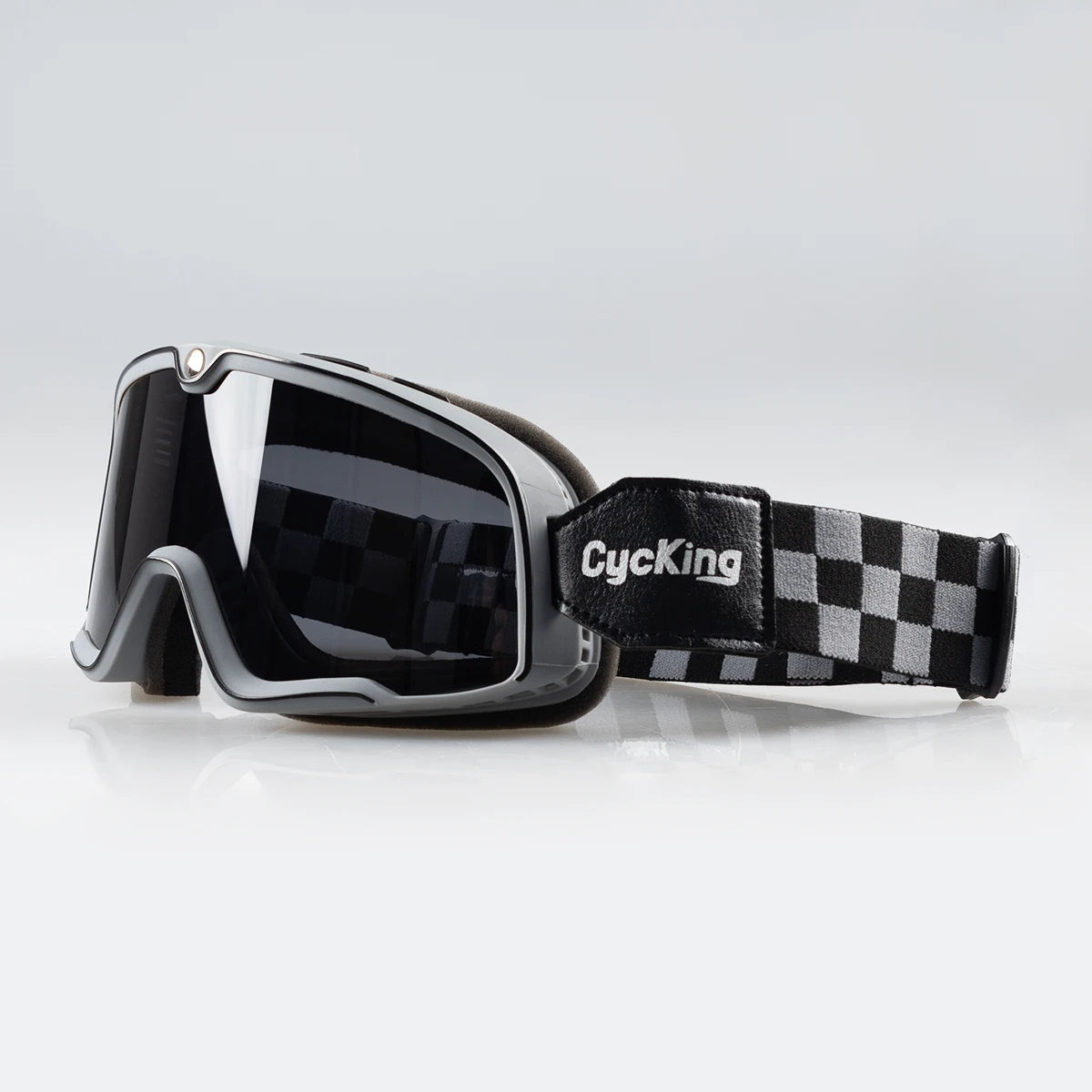 Motorcycle goggles vintage helmet windshield off-road sunglasses glasses universal
Motorcycle goggles vintage helmet windshield off-road sunglasses glasses universal