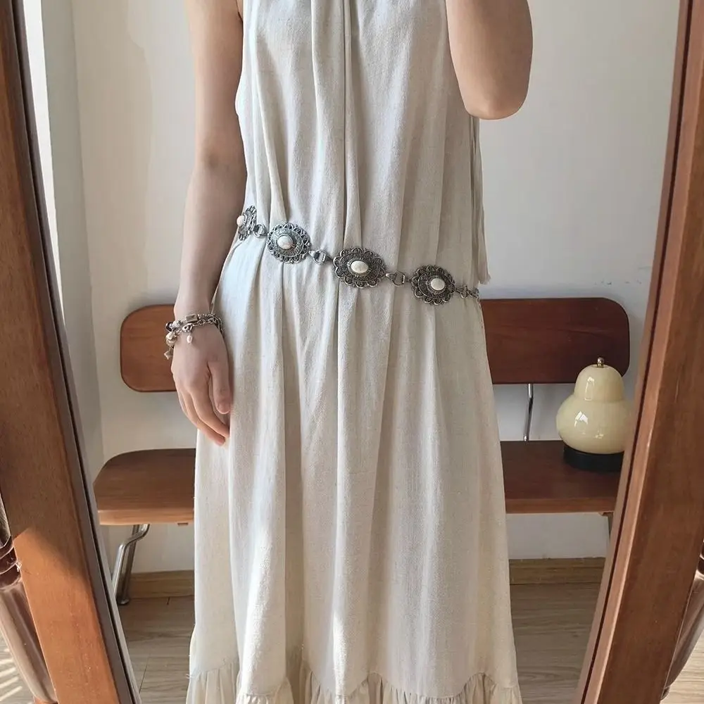 Fashion Flower Metal Waist Chain Vintage Silver Bohemian Style Waistband Carving Jeans Decor Ethnic Style Belt Beach Accessories
Fashion Flower Metal Waist Chain Vintage Silver Bohemian Style Waistband Carving Jeans Decor Ethnic Style Belt Beach Accessories