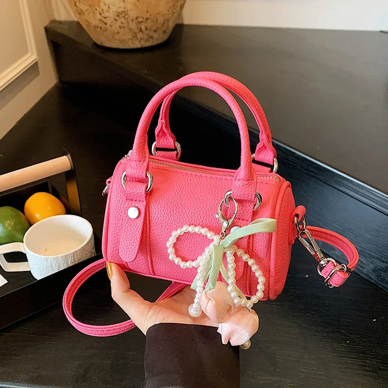 2025 New Summer Candy Color Pu Leather Women's Crossbody Bag Fashion Mini Designer Handbag Flower Accessory Faashion Clutch Bag
2025 New Summer Candy Color Pu Leather Women's Crossbody Bag Fashion Mini Designer Handbag Flower Accessory Faashion Clutch Bag