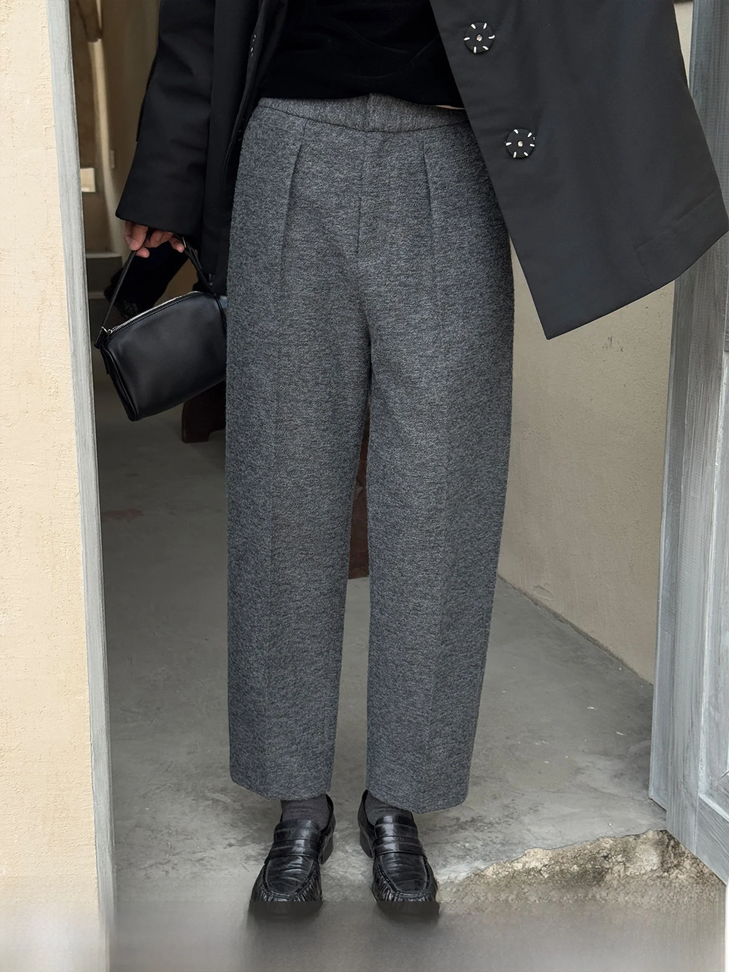Simple Grey Woolen Straight Leg Nine-Tenths Casual Pants for Women Commute Friendly Elegant Style Natural Waist Trousers
Simple Grey Woolen Straight Leg Nine-Tenths Casual Pants for Women Commute Friendly Elegant Style Natural Waist Trousers