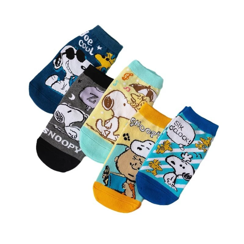 Snoopy - A cute European-style Peanuts animated dog girl short socks with thin fabric, low heel, and breathable design.
Snoopy - A cute European-style Peanuts animated dog girl short socks with thin fabric, low heel, and breathable design.
