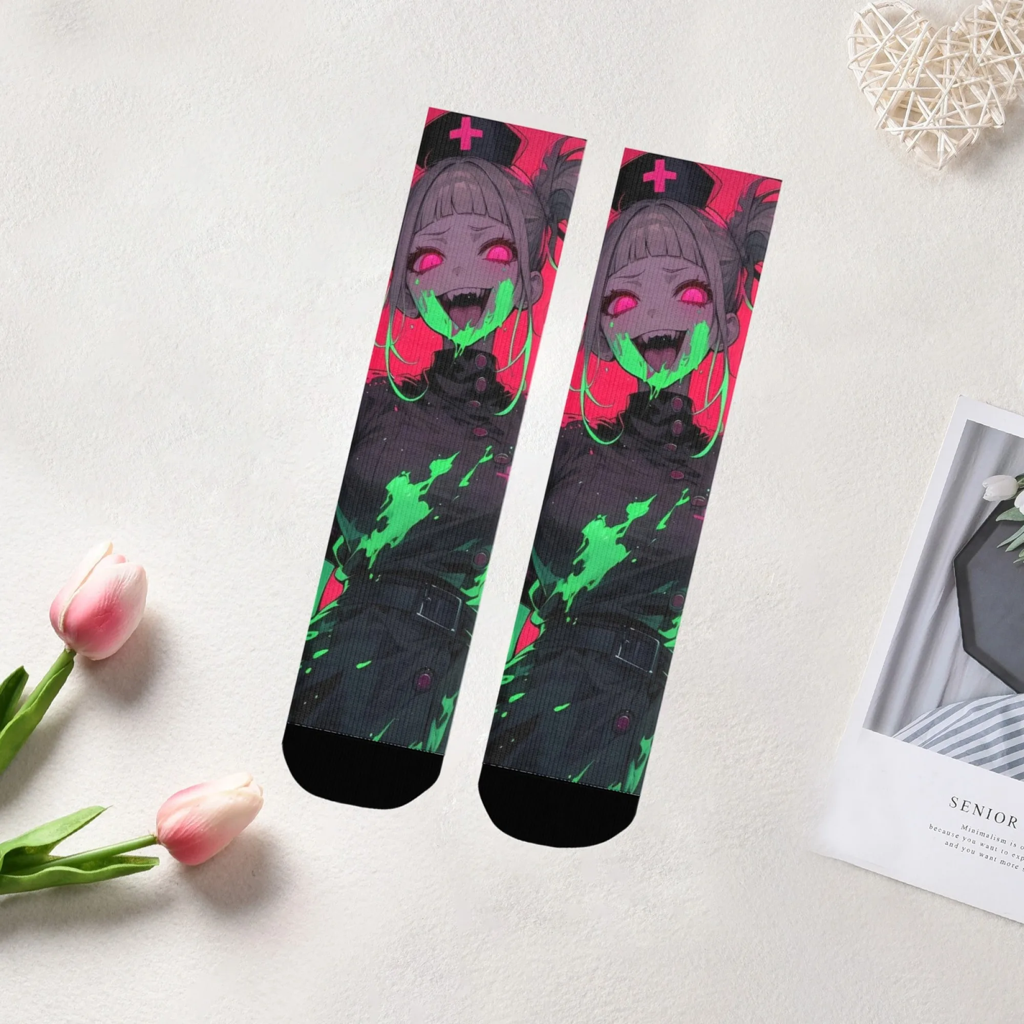 Носки с моторошными ужасами в стиле хип-хоп, черная основа с большими красными глазами медсестры и зеленым слизом и неоново-красной отделкой для уличного стиля ужасов
Носки с моторошными ужасами в стиле хип-хоп, черная основа с большими красными глазами медсестры и зеленым слизом и неоново-красной отделкой для уличного стиля ужасов