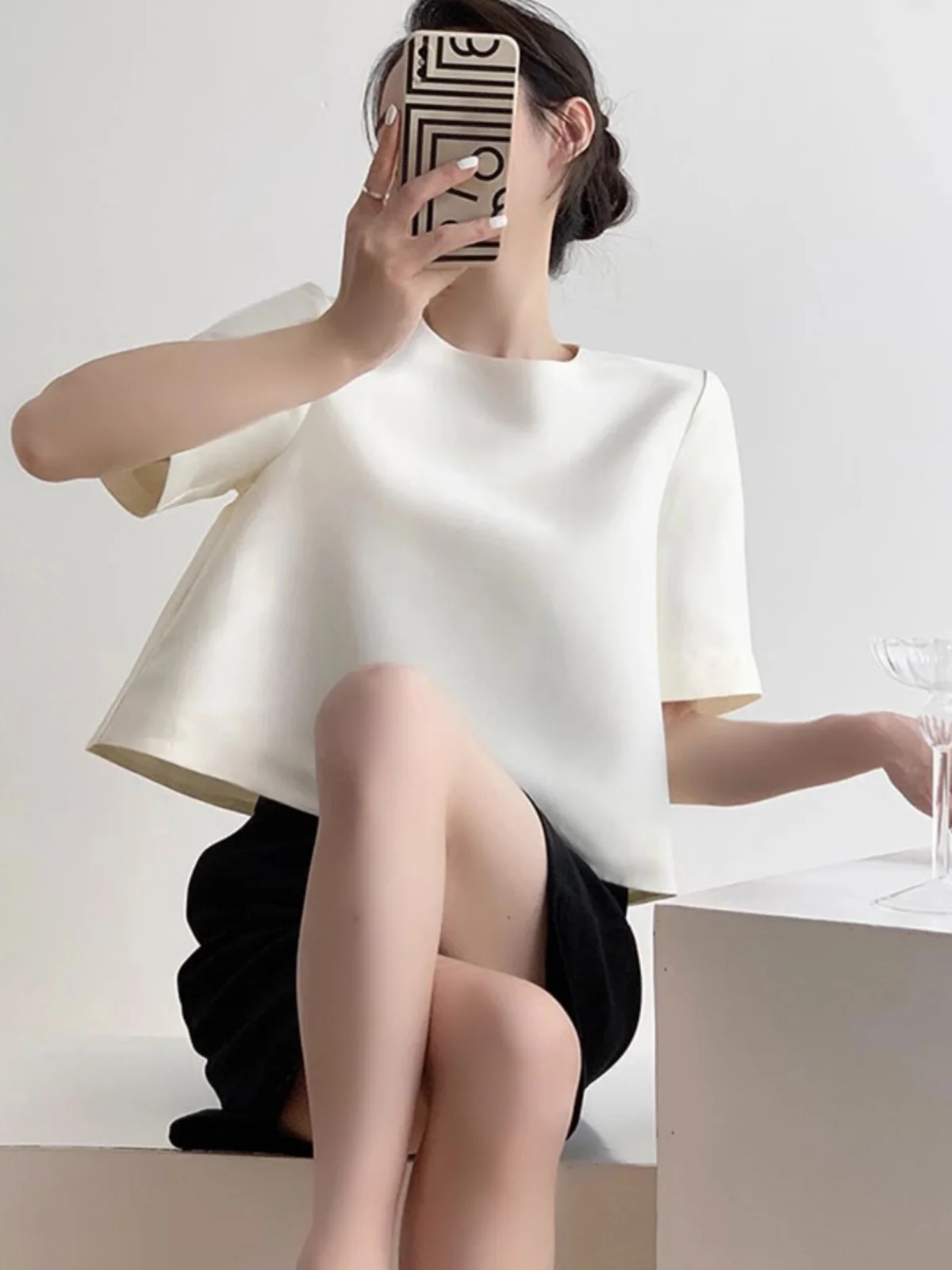 Fashionable Short Sleeve T-Shirt Women's Shirt Summer High Waist Short Style Korean Loose Fit Color round Neck Top
Fashionable Short Sleeve T-Shirt Women's Shirt Summer High Waist Short Style Korean Loose Fit Color round Neck Top