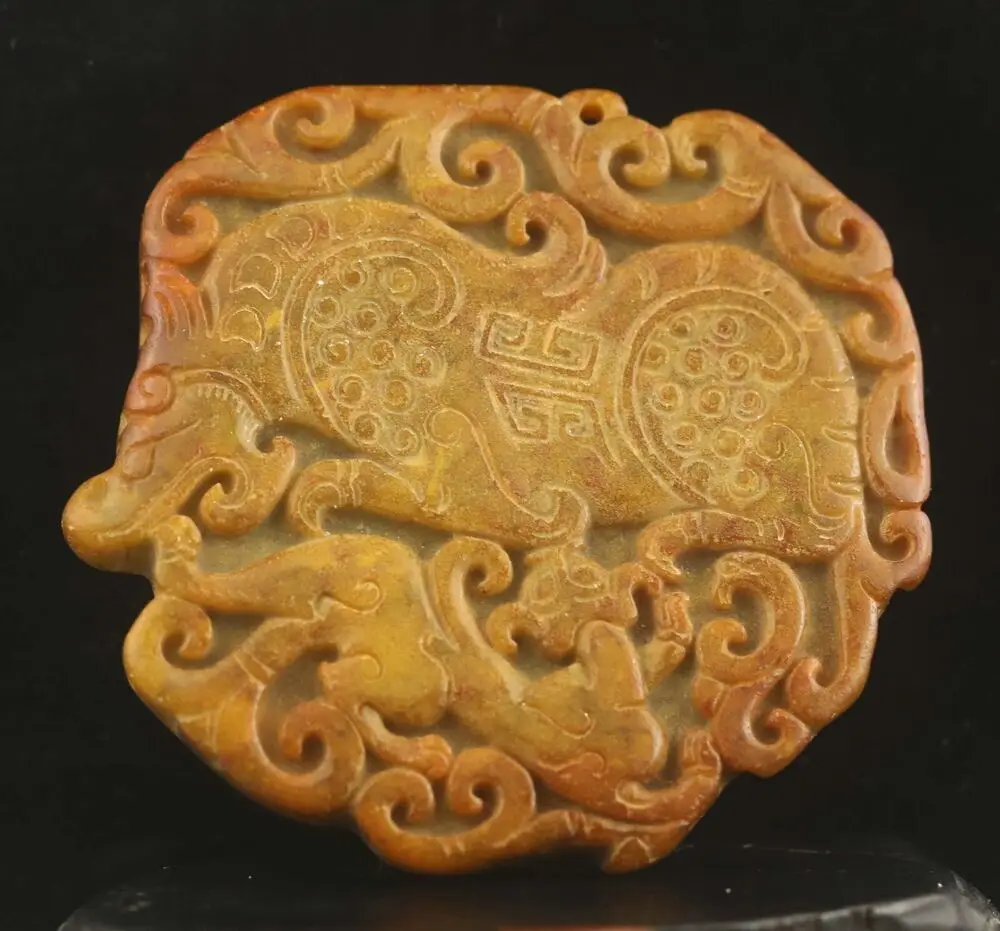 Old natural jade hand-carved statue of dragon Statue Nice Art Work
Old natural jade hand-carved statue of dragon Statue Nice Art Work
