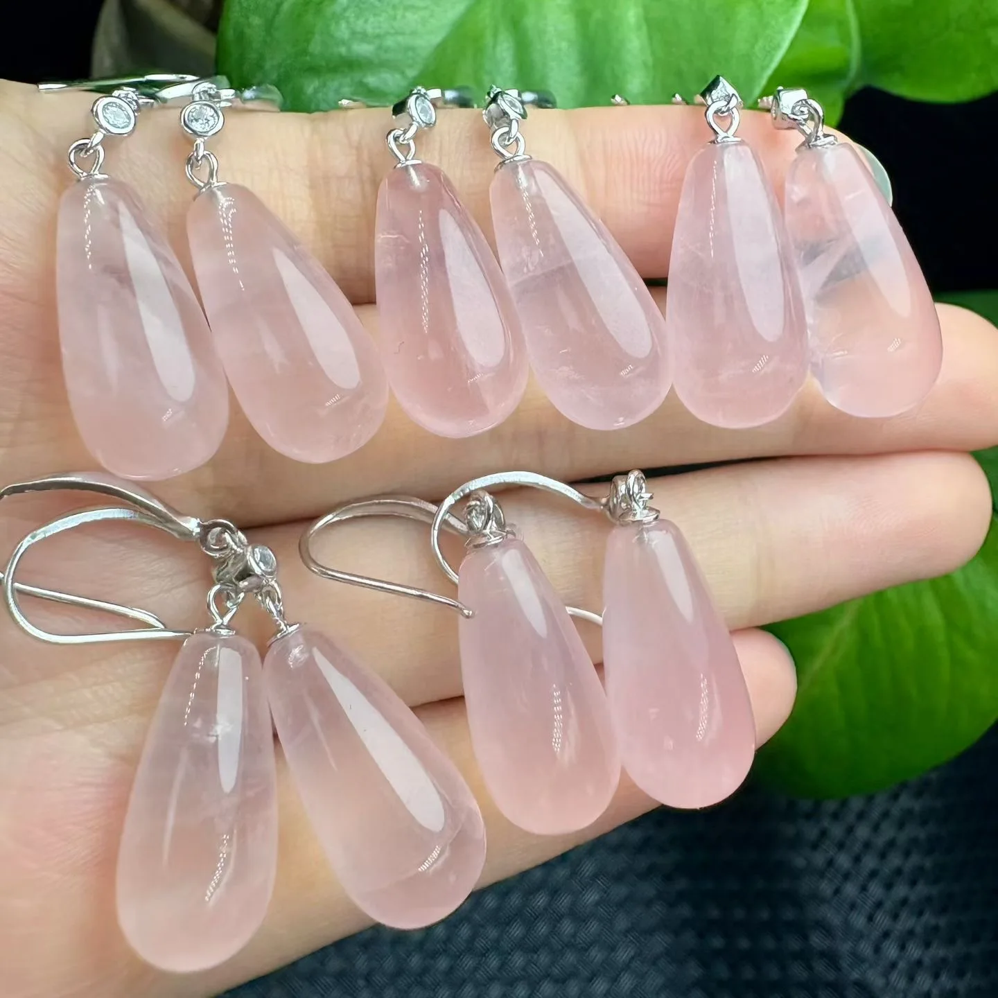 1 Pair Fengbaowu Natural Stone Rose Quartz Water Drop Earring 925 Sterling Silver Fashion Crystal Jewelry Gift For Women
1 Pair Fengbaowu Natural Stone Rose Quartz Water Drop Earring 925 Sterling Silver Fashion Crystal Jewelry Gift For Women