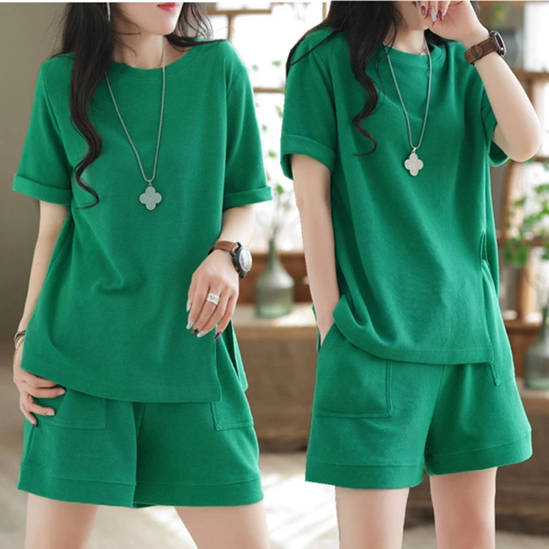 Fashionable Casual Short Sleeve T-Shirt And Shorts Set Vintage Loose Fit Summer Outfit for Women Cotton Blend Comfortable
Fashionable Casual Short Sleeve T-Shirt And Shorts Set Vintage Loose Fit Summer Outfit for Women Cotton Blend Comfortable