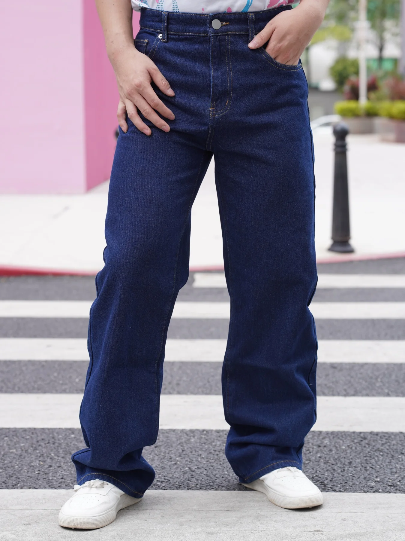 Y2K Promotional offer: Free shipping included Classic men's jeans Wide leg and slim fit Suitable for outdoor commuting
Y2K Promotional offer: Free shipping included Classic men's jeans Wide leg and slim fit Suitable for outdoor commuting