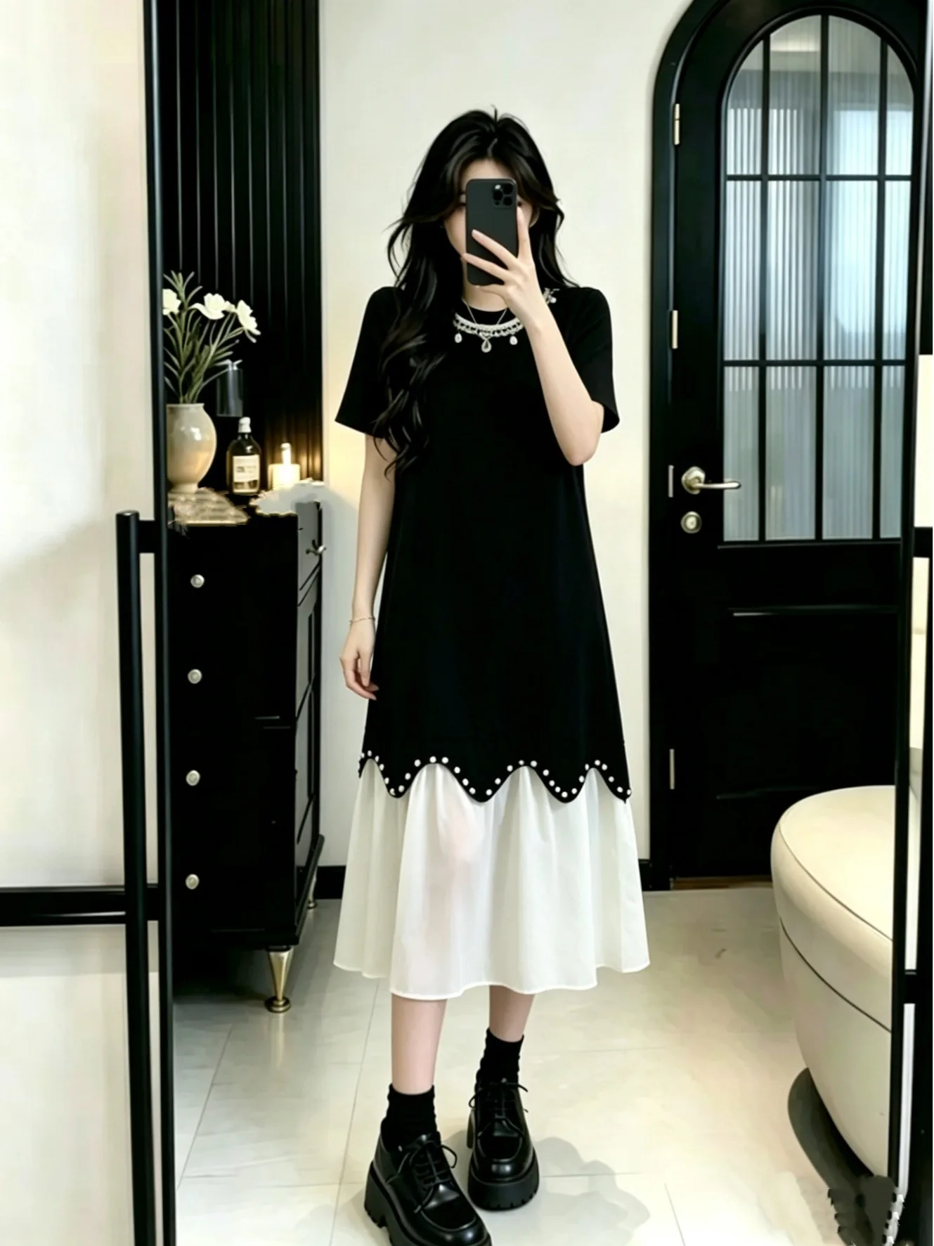 plus Size Loose Black White Beaded Craft Splicing Knitted Long Knee-Length Overcoat for Plump Sisters Slimming Dress Skirt
plus Size Loose Black White Beaded Craft Splicing Knitted Long Knee-Length Overcoat for Plump Sisters Slimming Dress Skirt
