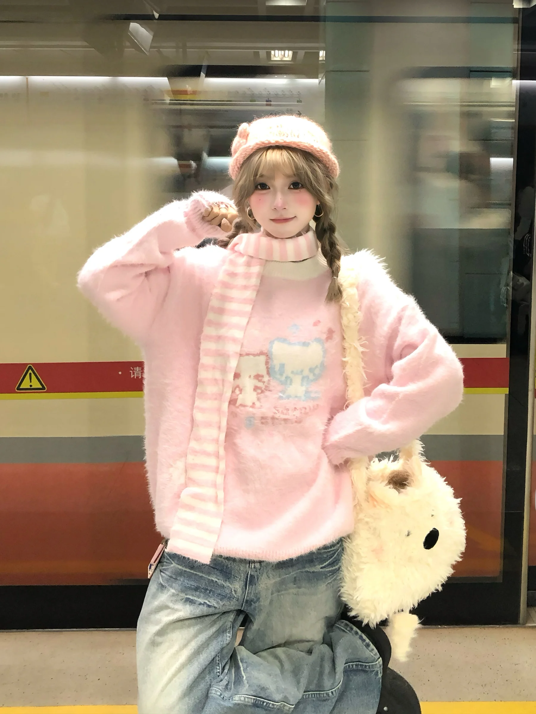 Оригинальный вязаный свитер с милым полосатым шарфом в стиле мультфильма, женский осенне-зимний топ, теплый пуловер с длинными рукавами и круглым вырезом
Оригинальный вязаный свитер с милым полосатым шарфом в стиле мультфильма, женский осенне-зимний топ, теплый пуловер с длинными рукавами и круглым вырезом