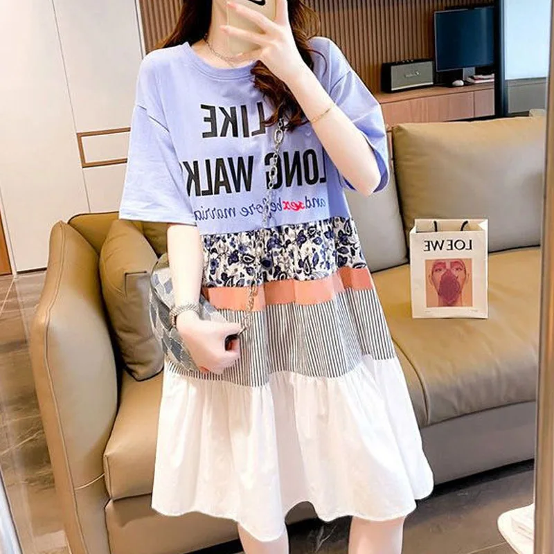 Korean Casual Letter Printed T-shirt Dress for Female Fashionable Loose Spliced Dresses Summer Short Sleeve Women's Clothing
Korean Casual Letter Printed T-shirt Dress for Female Fashionable Loose Spliced Dresses Summer Short Sleeve Women's Clothing