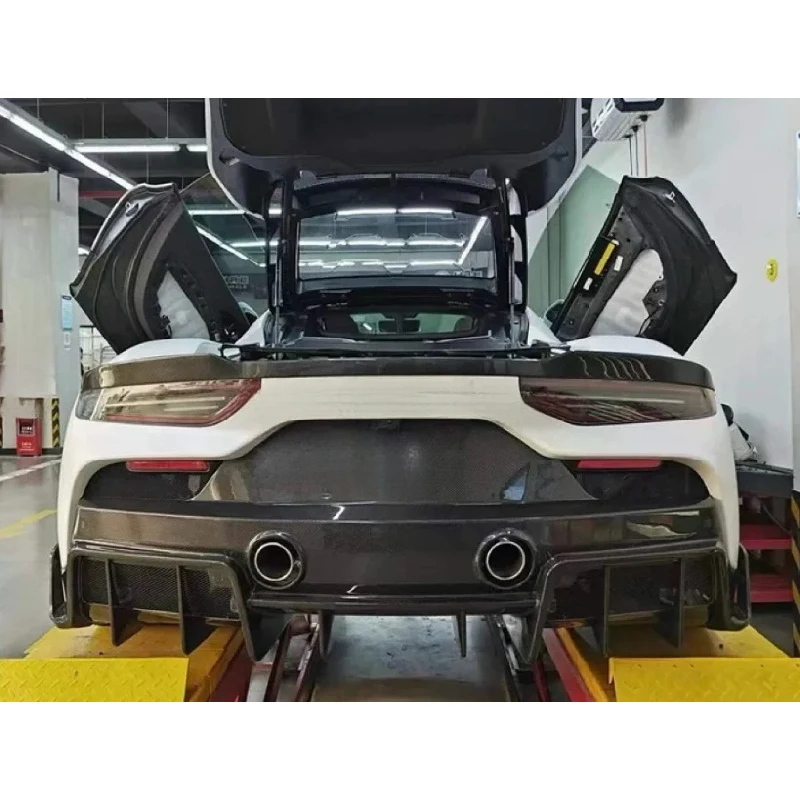 Carbon Fiber Rear Bumper Lip Diffuser For MC20
Carbon Fiber Rear Bumper Lip Diffuser For MC20