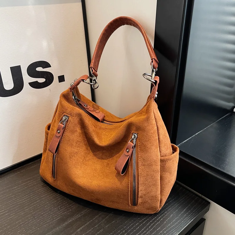 Women's Genuine Leather Handbag Fashion Bags 2023 Nubuck Leather Shoulder Bag Large Capacity Tote Bag Wallet Luxury Design
Women's Genuine Leather Handbag Fashion Bags 2023 Nubuck Leather Shoulder Bag Large Capacity Tote Bag Wallet Luxury Design