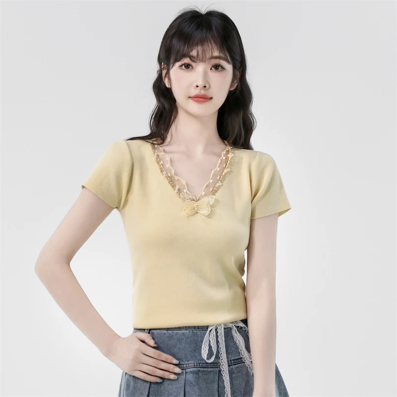 2025 New Summer Sweet Lace V-Neck T-Shirt Female Hot Diamonds Women's Tops Streetwear Short Sleeve Elastic Knitted Tee
2025 New Summer Sweet Lace V-Neck T-Shirt Female Hot Diamonds Women's Tops Streetwear Short Sleeve Elastic Knitted Tee