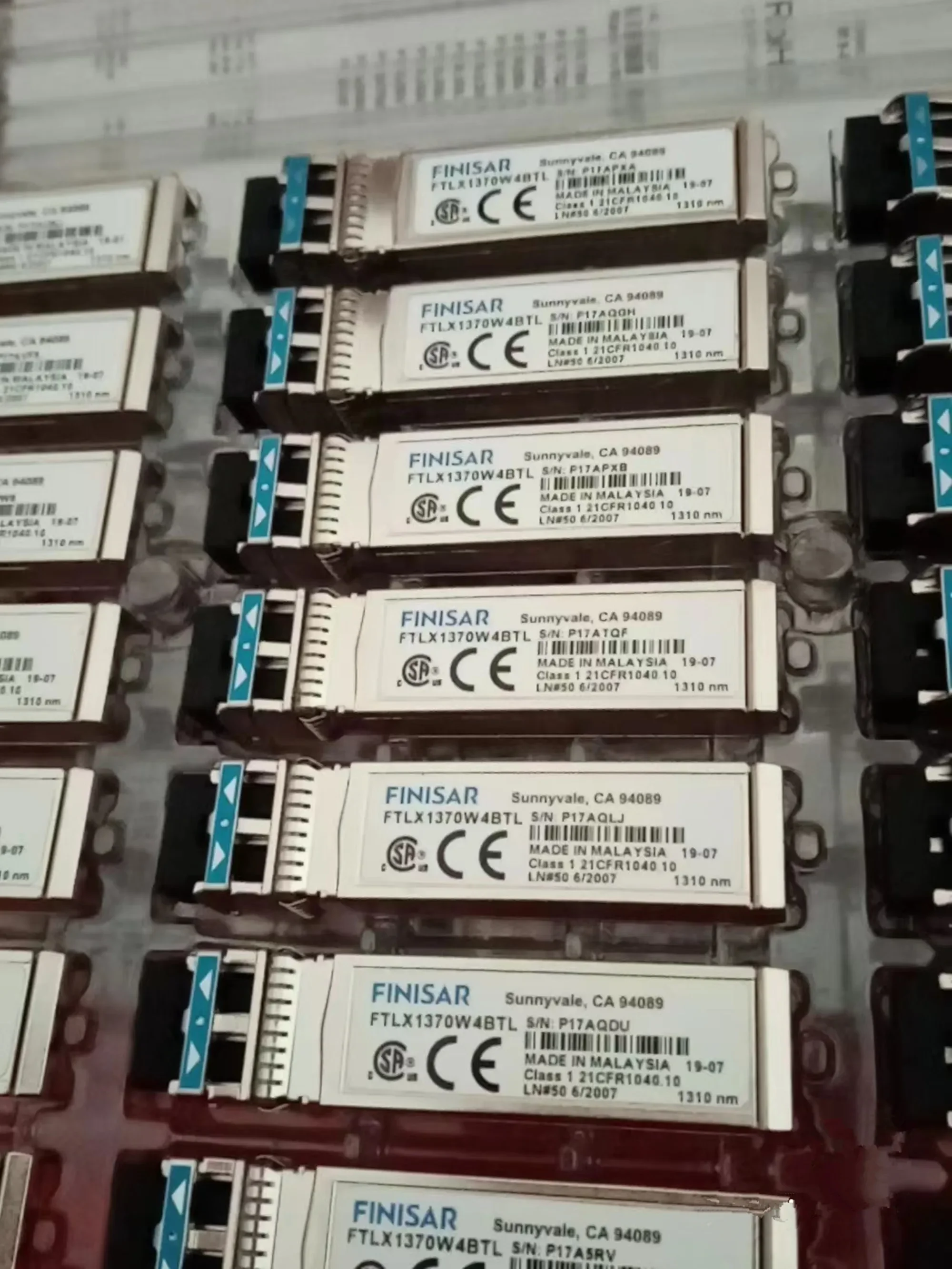 Finisar Transceiver 10GB SFP FTLX1370W4BTL 1310NM 10G 1.4KM SFP+ Fiber Optical Module
Finisar Transceiver 10GB SFP FTLX1370W4BTL 1310NM 10G 1.4KM SFP+ Fiber Optical Module