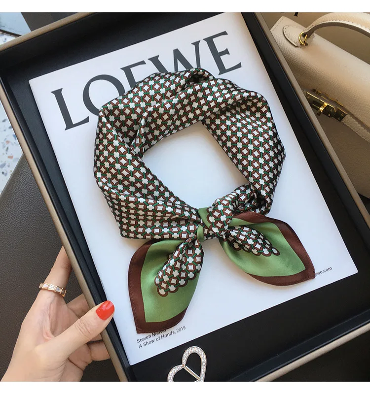 53cm Spring Versatile Color-blocking Circle 100% Silk Scarf Professional Decorative Scarf Silk Scarf Small Square Scarf
53cm Spring Versatile Color-blocking Circle 100% Silk Scarf Professional Decorative Scarf Silk Scarf Small Square Scarf