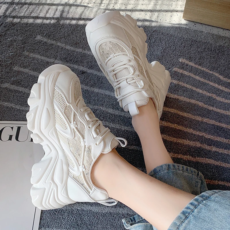 2022 Summer Mesh Chunky Sneakers Women Fashion High Heels Casual Footwear Ladies Black White Flats Shoes For Women Walking Cool
2022 Summer Mesh Chunky Sneakers Women Fashion High Heels Casual Footwear Ladies Black White Flats Shoes For Women Walking Cool