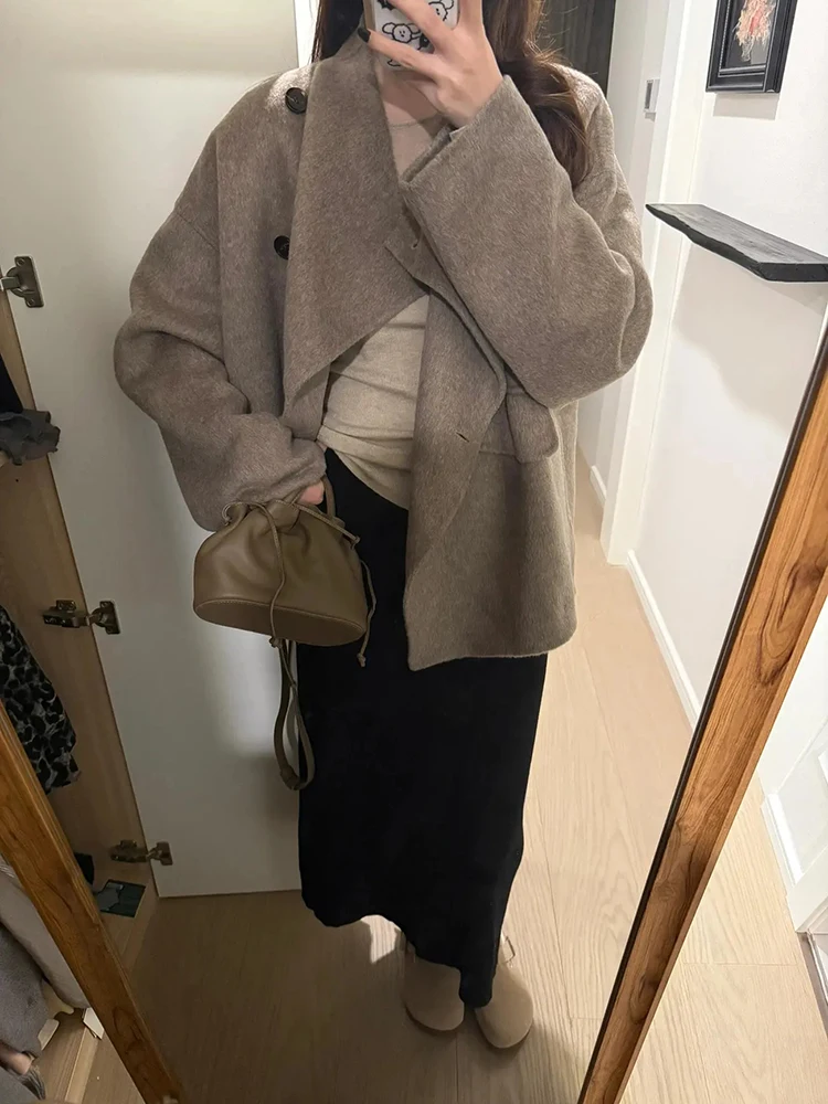 Ele Large Collar Woolen Coat Women's Autumn Winter Loose Hepburn Sle Korean Version Polyester Fiber Long Sve Coat
Ele Large Collar Woolen Coat Women's Autumn Winter Loose Hepburn Sle Korean Version Polyester Fiber Long Sve Coat