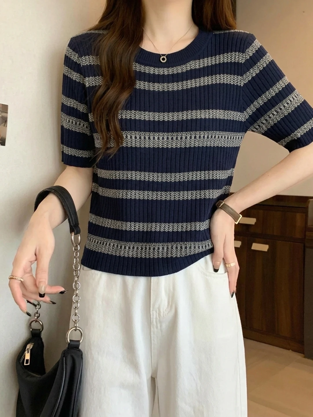 Slimming Striped Knitted Short Sleeve T-Shirt Women's Fashionable plus Size Summer Top Color Block Fashion Korean Style
Slimming Striped Knitted Short Sleeve T-Shirt Women's Fashionable plus Size Summer Top Color Block Fashion Korean Style