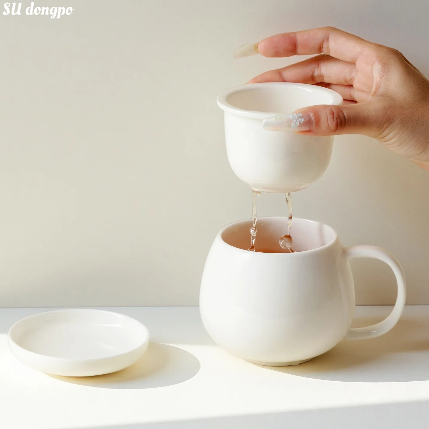 3-Piece White Porcelain Tea Cup with Lid and Strainer – 320ml Tea-Water Separation Mug for Office & Home Personal Brewing Cup
3-Piece White Porcelain Tea Cup with Lid and Strainer – 320ml Tea-Water Separation Mug for Office & Home Personal Brewing Cup