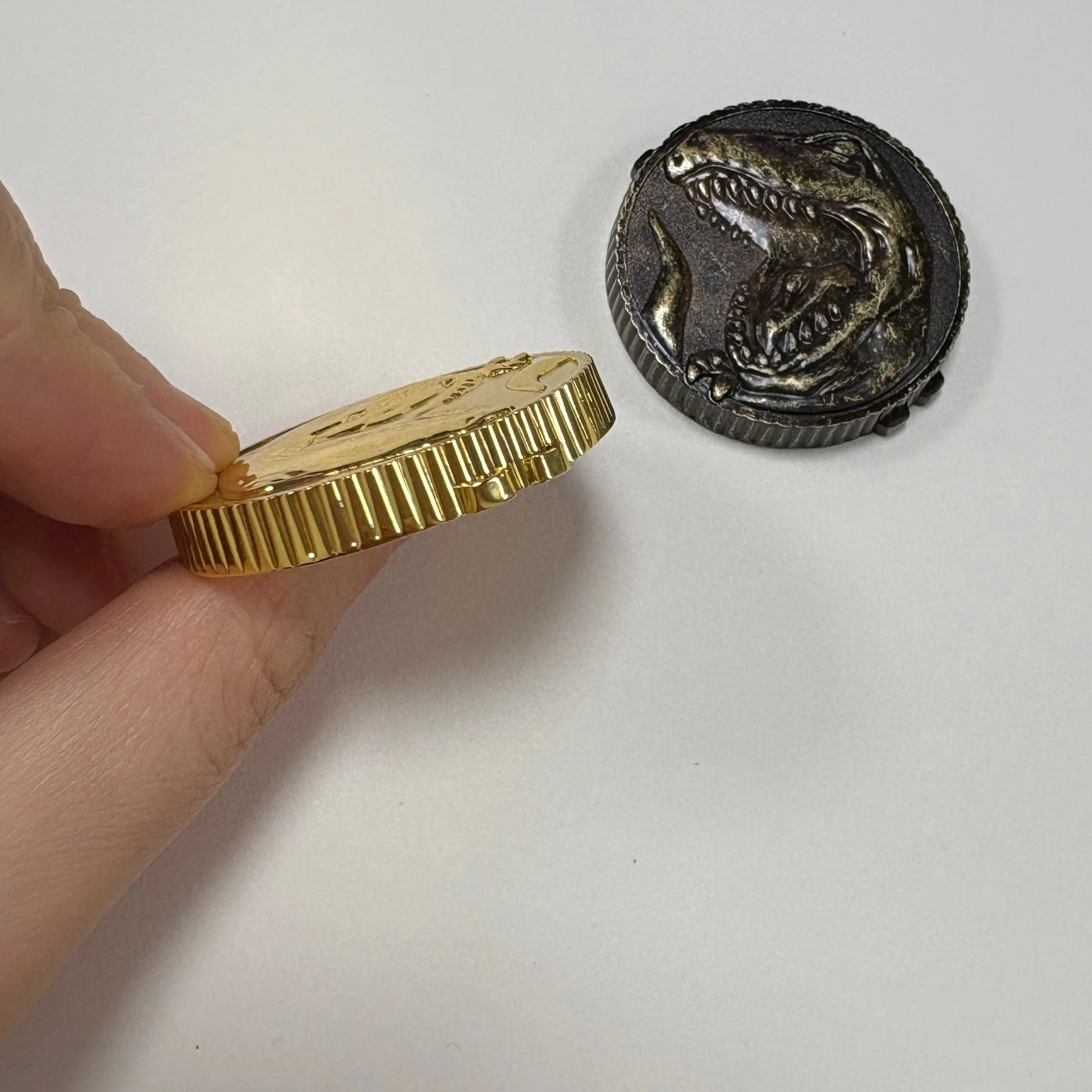 Power Coin 1991-93 T-REX Tyrannosaurus Coin-Gold Coin- Weathered Made For Morpher Ranger Cosplay
Power Coin 1991-93 T-REX Tyrannosaurus Coin-Gold Coin- Weathered Made For Morpher Ranger Cosplay