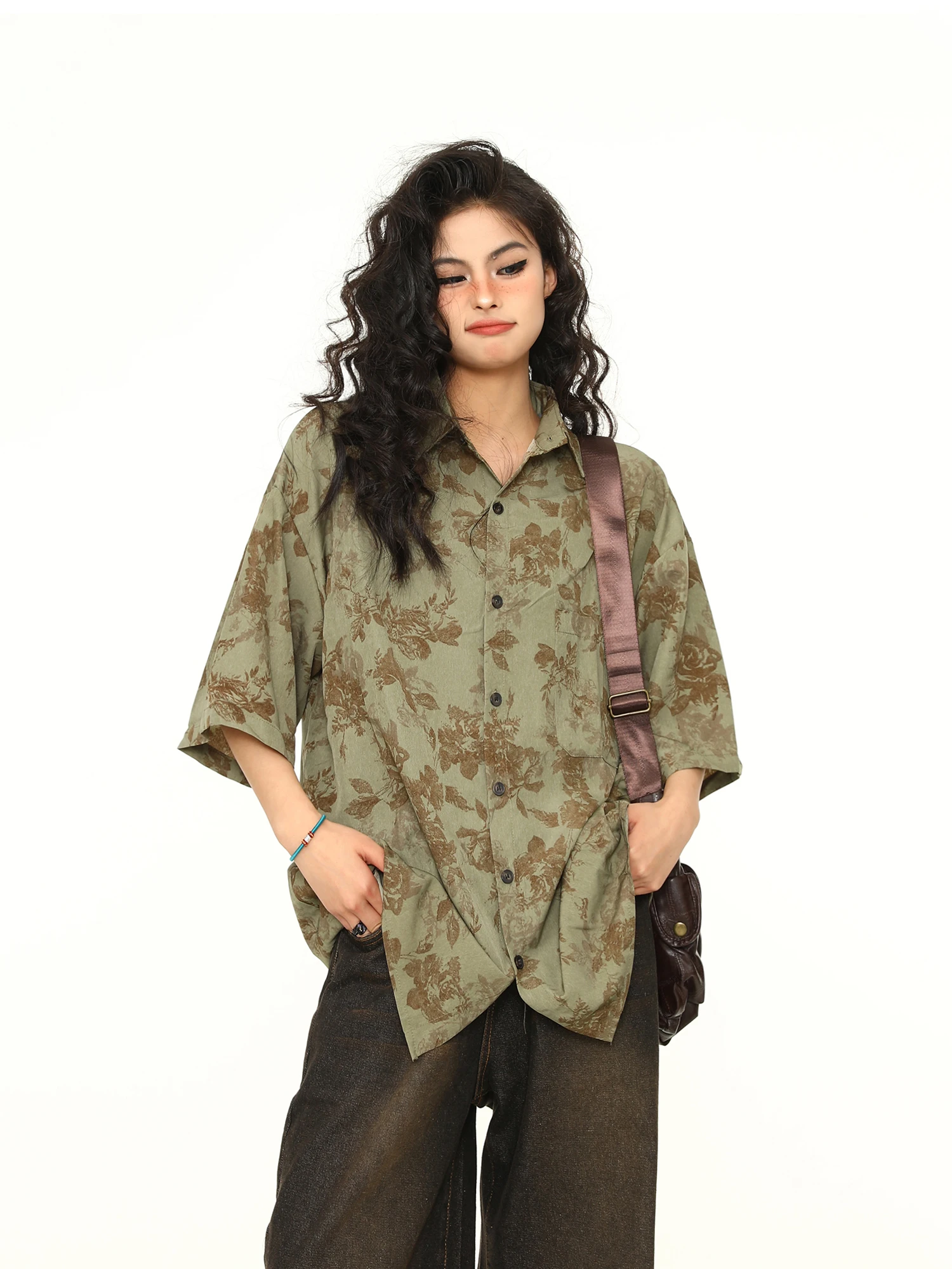 Женская свободная летняя футболка Wild Original Vintage Floral с коротким рукавом, модная, брендовая, в уличном стиле, из дышащего полиэстера
Женская свободная летняя футболка Wild Original Vintage Floral с коротким рукавом, модная, брендовая, в уличном стиле, из дышащего полиэстера