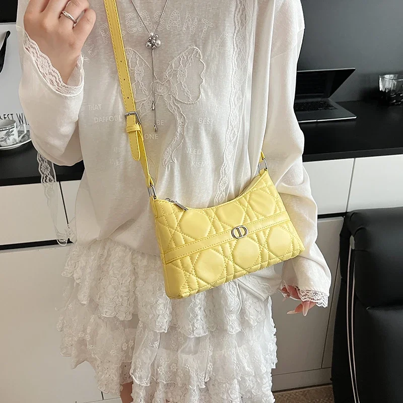Popular Leather Crossbody Bag with Gold Hardware, Women's Shoulder Bag for Elegant Occasions, By Famous Designer Brand
Popular Leather Crossbody Bag with Gold Hardware, Women's Shoulder Bag for Elegant Occasions, By Famous Designer Brand