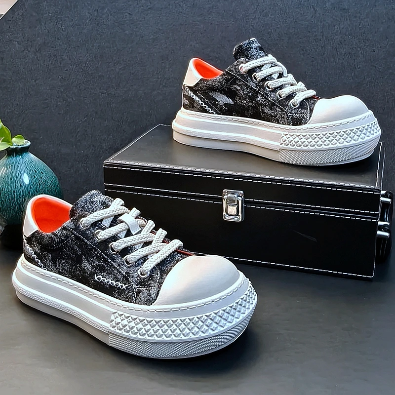 Summer Trendy Breathable Men’s Shoes Thick Sole Height Increase Casual Low Cut Street Style New Arrival Chunky Sneakers
Summer Trendy Breathable Men’s Shoes Thick Sole Height Increase Casual Low Cut Street Style New Arrival Chunky Sneakers